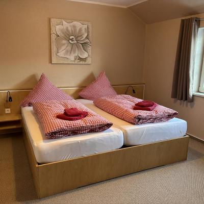 Albersrosenhof Weidenblick2024 05 Mittel